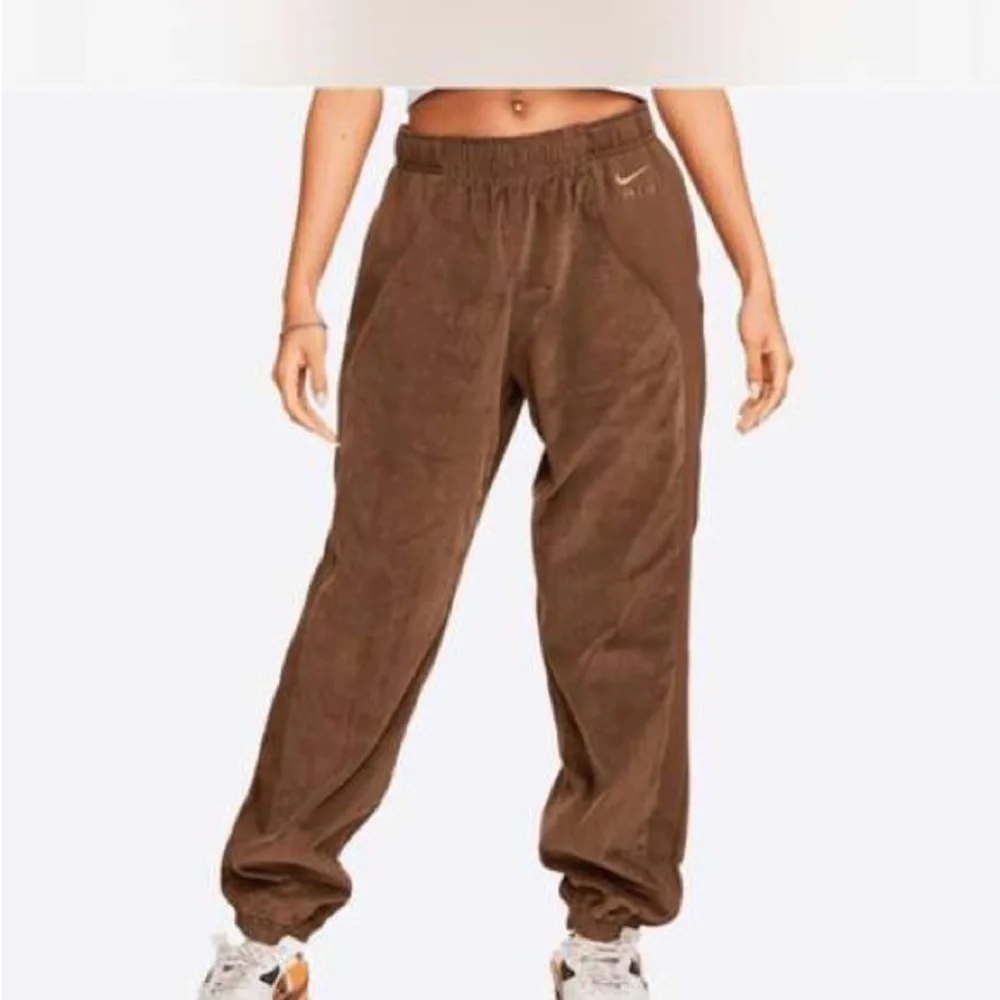 Nike Women's Chocolate Brown Joggers - Picture 1 of 6